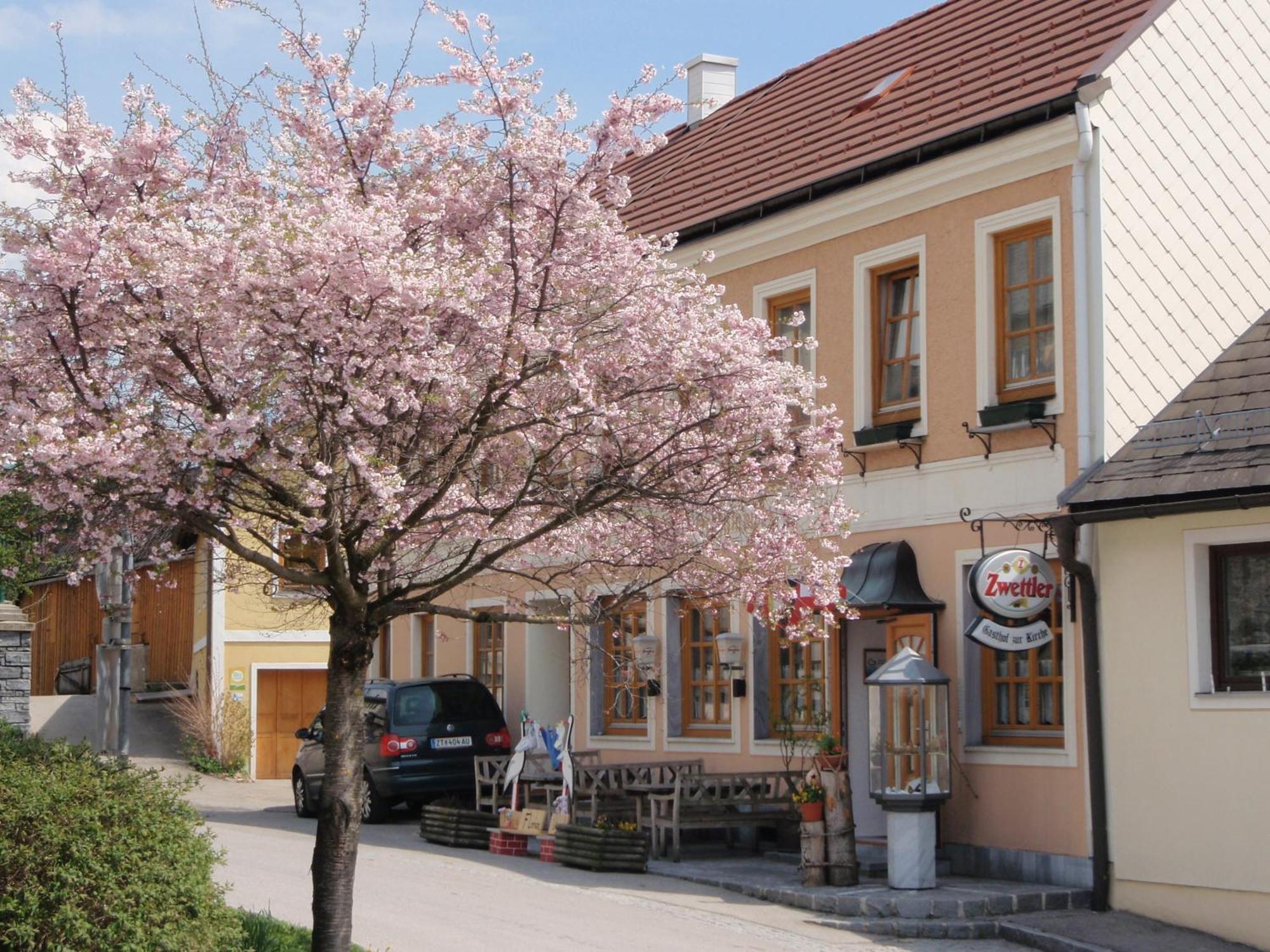Gasthof Zur Kirche Hotel Kottes Exterior foto